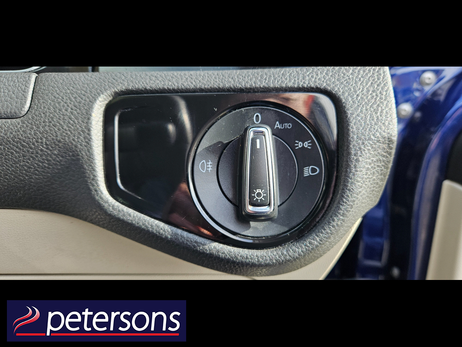 2019 Volkswagen Golf - image 34