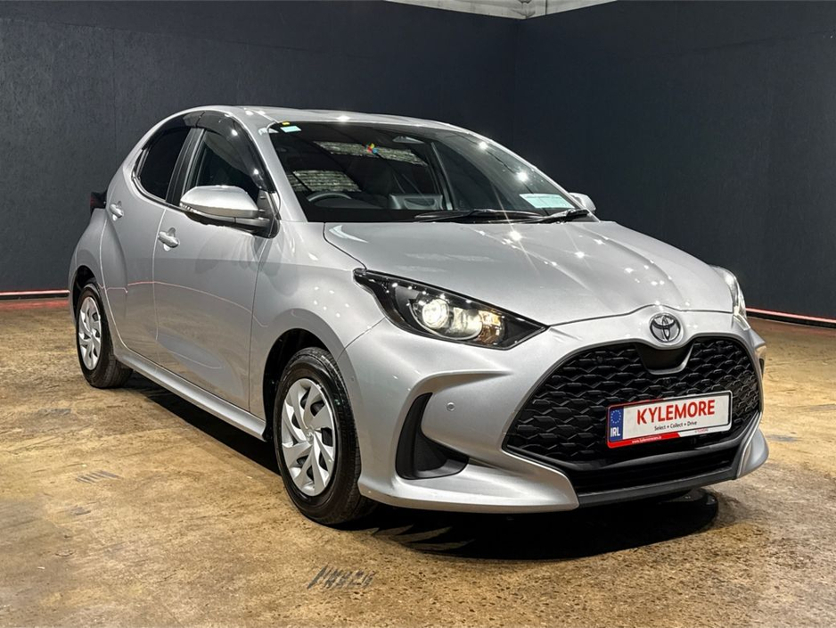 2024 Toyota Yaris - image 9