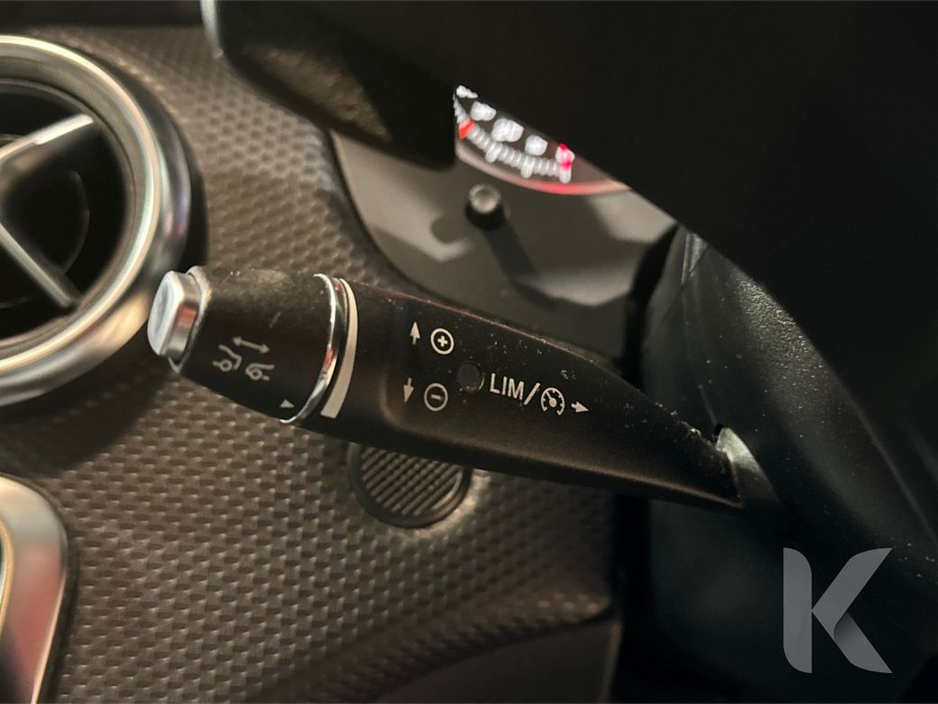 2018 Mercedes-Benz A Class A180 AMG STYLE - UPGRADED 18'' FACTORY ALLOYS - BLACK HALF LEATHER - PRIVACY GLASS - HEATED SEATS - REAR CAMERA €18,950