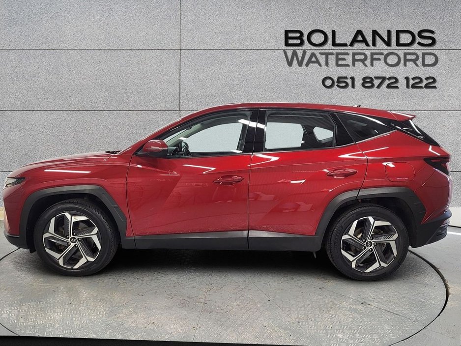 2022 Hyundai Tucson - image 3