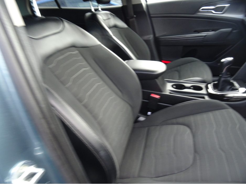 2023 Kia Sportage - image 14