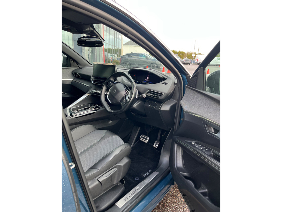 2024 Peugeot 3008 - image 7