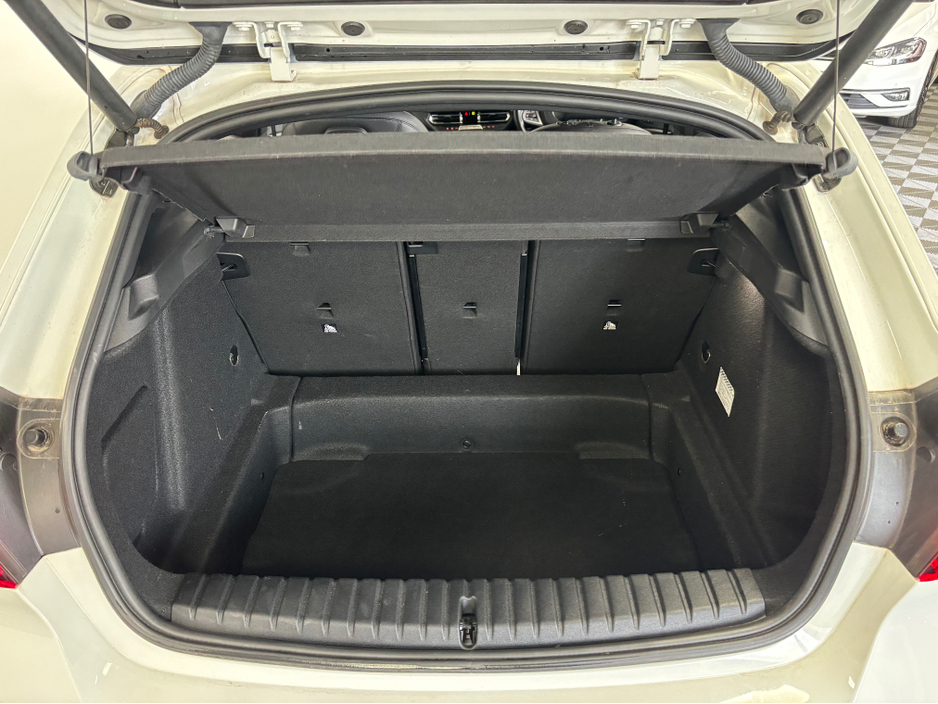 2019 BMW 1 Series - image 14