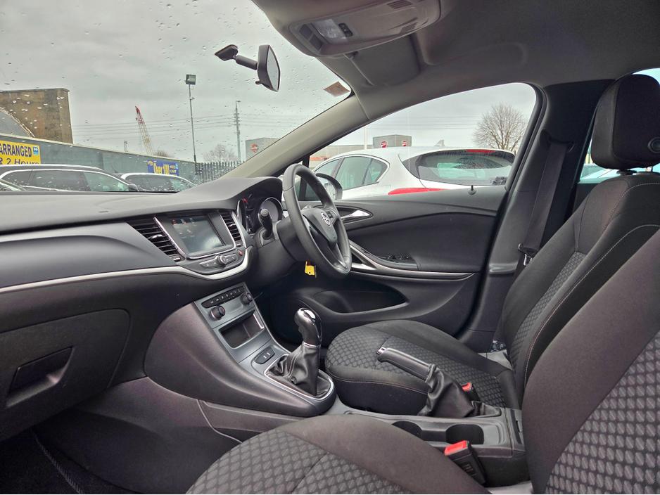 2019 Opel Astra - image 14