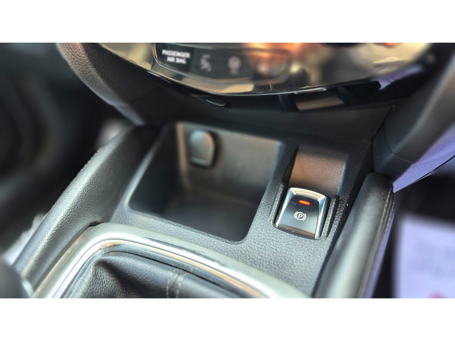 2014 Nissan Qashqai - image 20