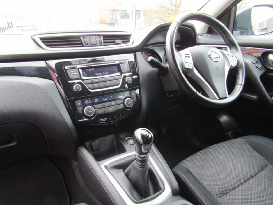 2014 Nissan Qashqai - image 11