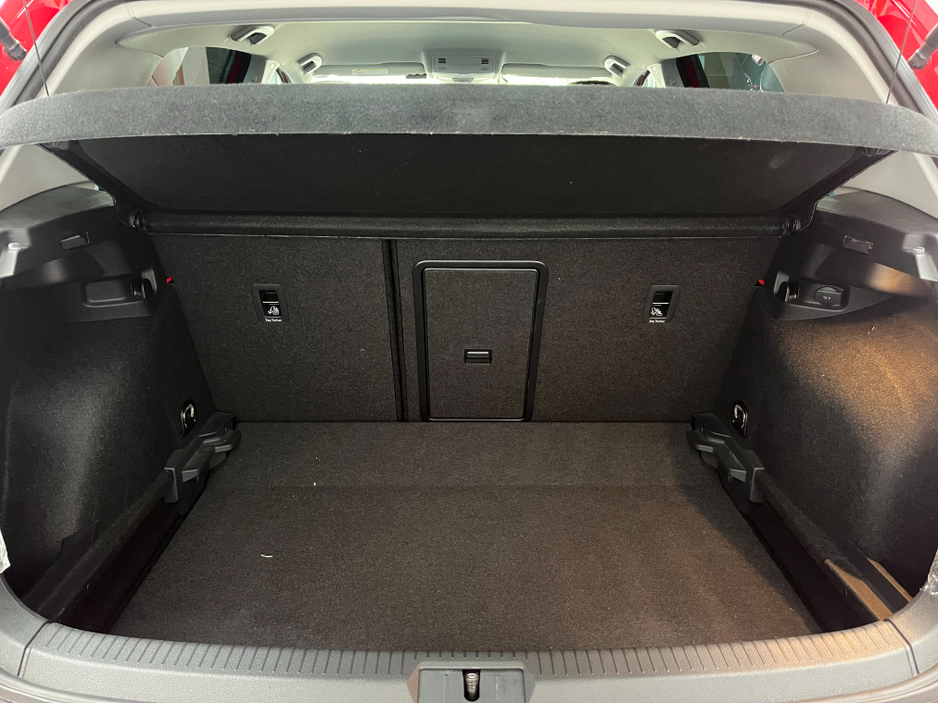 2019 Volkswagen Golf - image 7