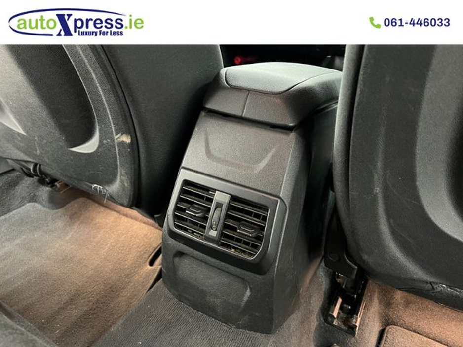 2020 BMW 1 Series - image 10