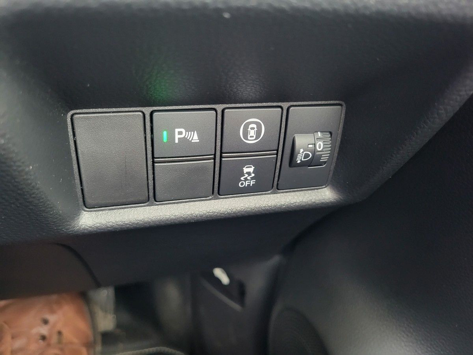 2022 Honda Jazz - image 10