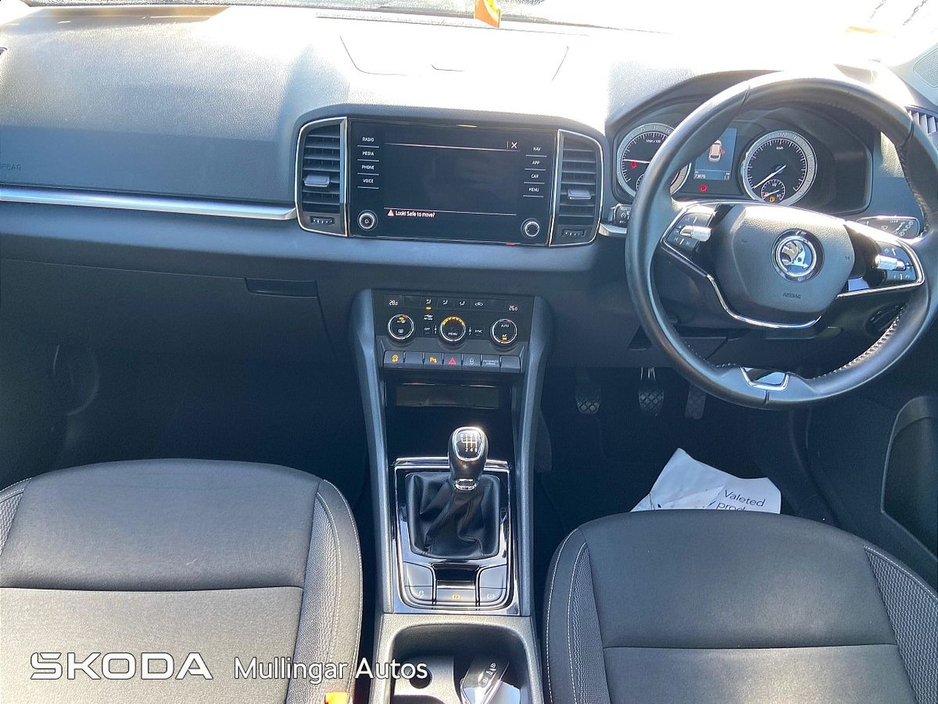 2022 Skoda Karoq - image 2