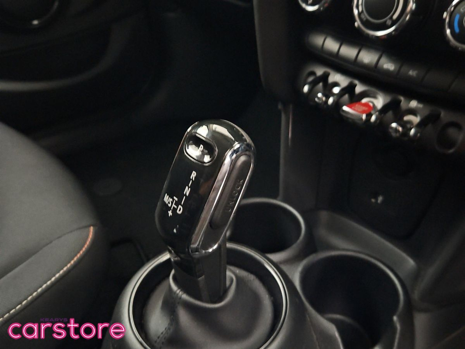 2019 MINI Hatch - image 19