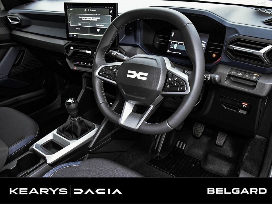 2026 Dacia Duster Expression HEV 155 E06X DEMO €33,710
