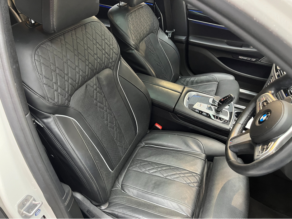 2018 BMW 7 Series €29950! 2018 BMW 740E IPERFORMANCE M-SPORT 2.0 AUTOMATIC / CRUISE CONTROL / 360° PARKING CAMERA / ELECTRIC MEMORY HEATED & MASSAGING SEATS / PANORAMIC SUNROOF / PADDLE SHIFTERS €29,950