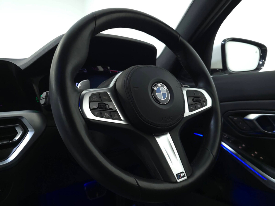 2019 BMW 3 Series - image 20