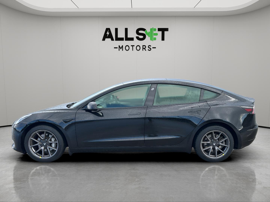 2021 Tesla Model 3 - image 13