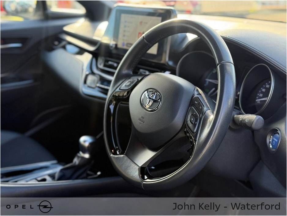 2023 Toyota C-HR 1.8 HYBRID SPORT €24,885