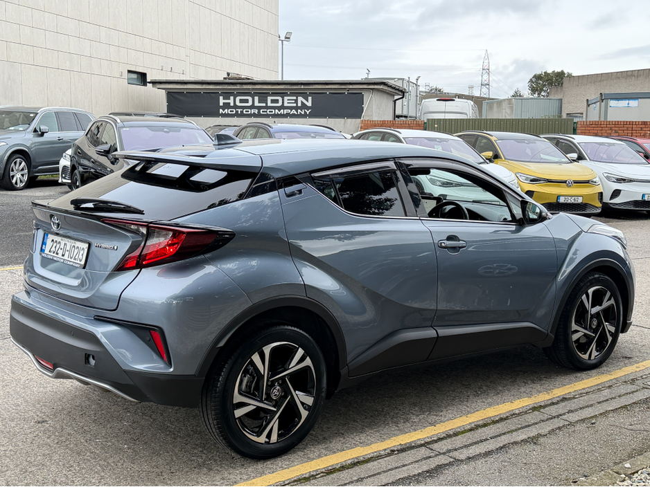 2023 Toyota C-HR - image 9