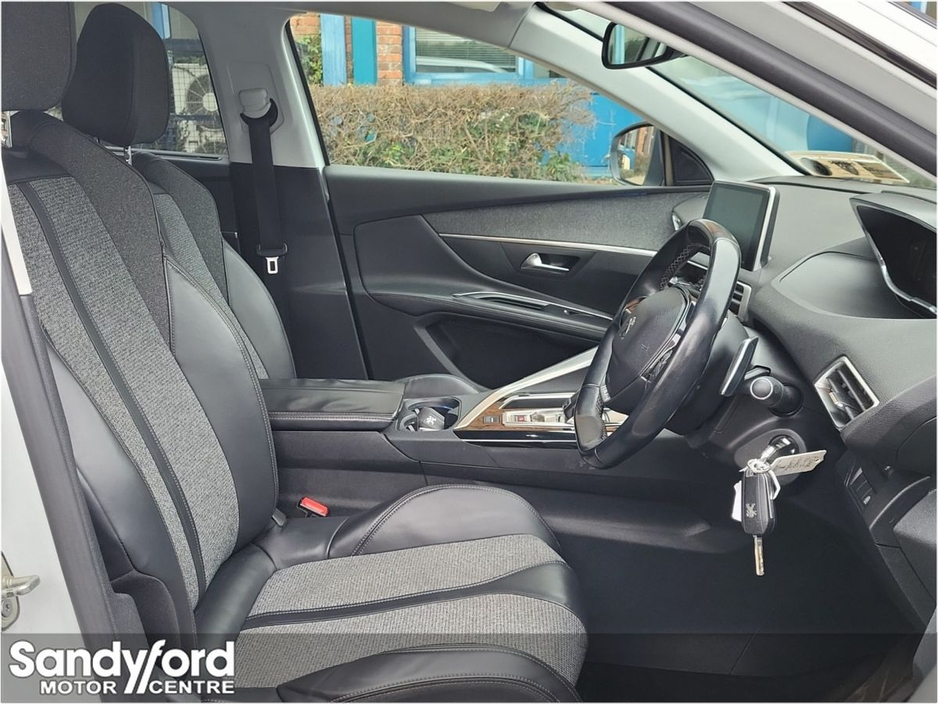 2018 Peugeot 5008 1.5 HDi AUTOMATIC ALLURE €19,950