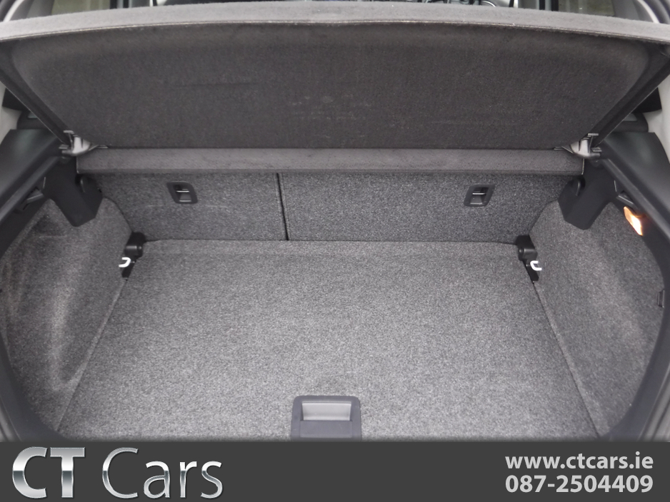 2016 Volkswagen Polo - image 12