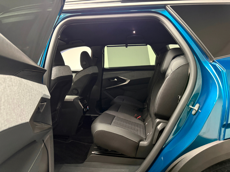 2025 Peugeot 5008 GT