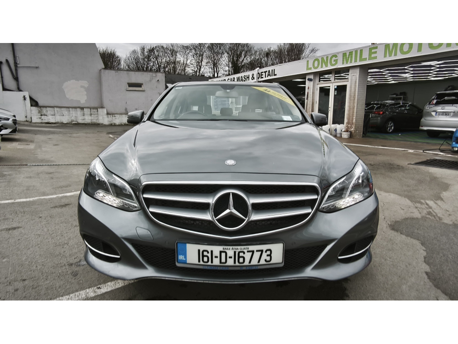 2016 Mercedes-Benz E Class - image 2