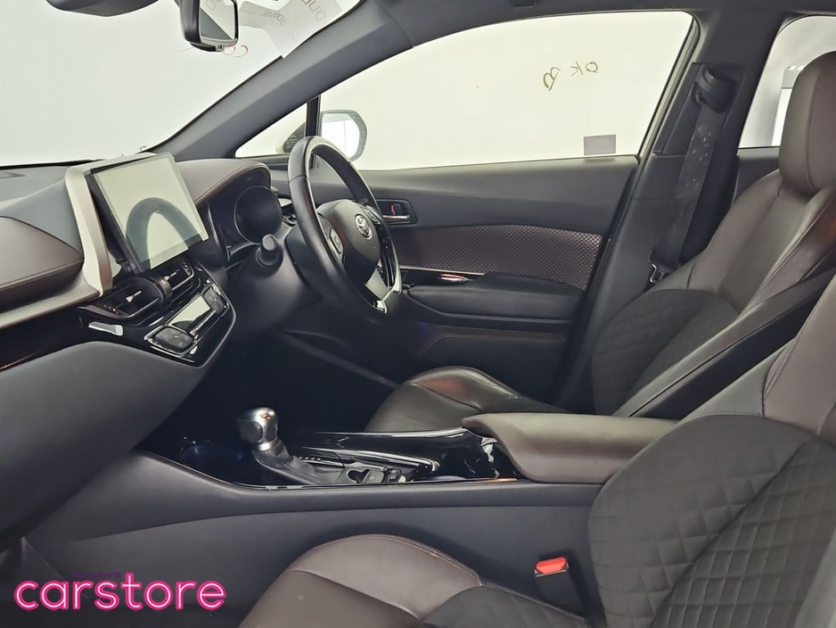 2018 Toyota C-HR - image 12