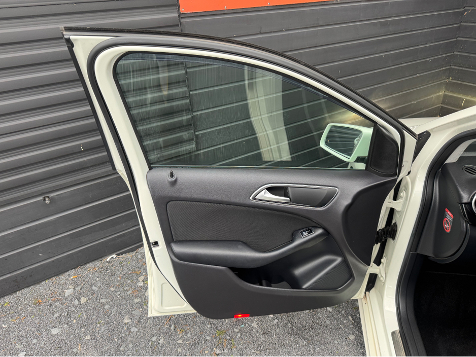 2014 Mercedes-Benz B Class - image 15