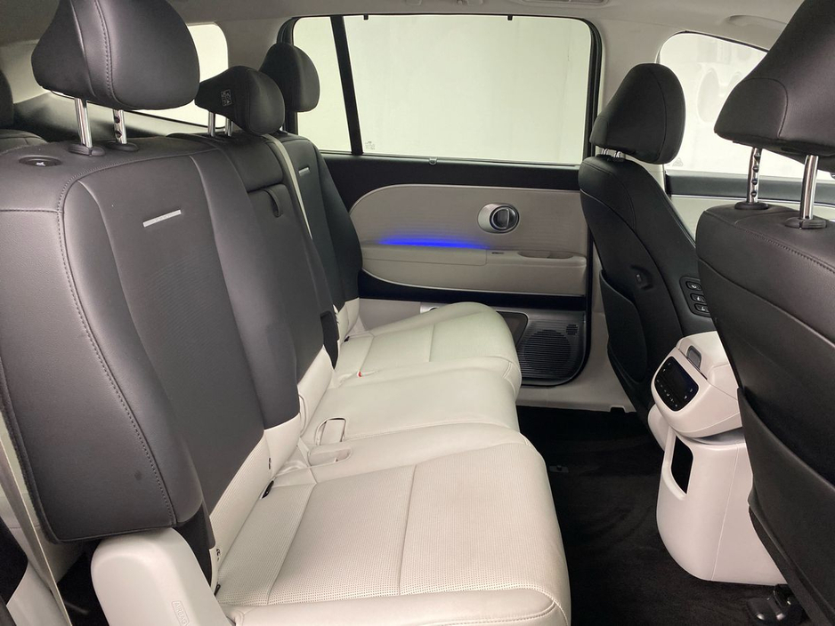 2025 Hyundai Ioniq 9 RWD standard (Long Range) Platinum €72,995