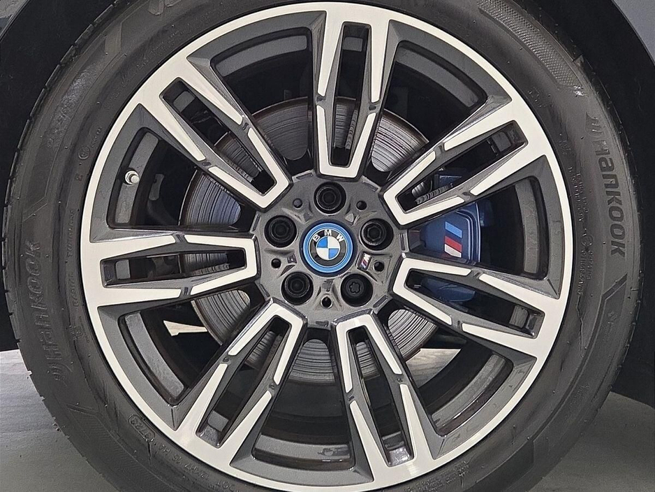 2025 BMW i5 - image 14