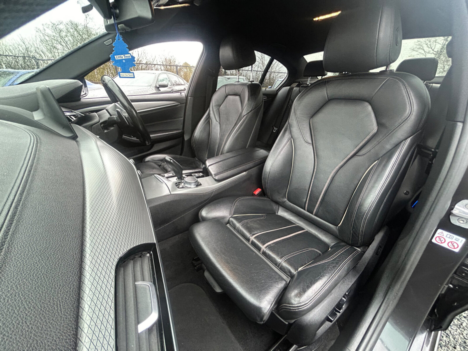 2018 BMW 5 Series - image 14
