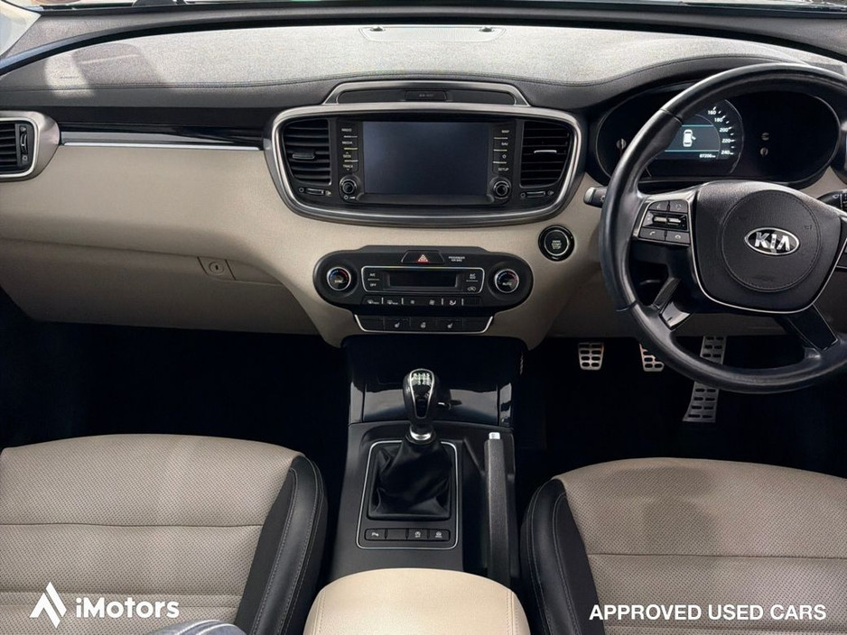 2018 Kia Sorento - image 16