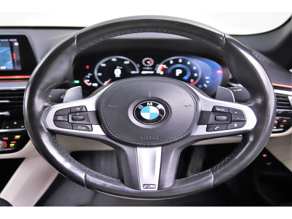 2018 BMW 5 Series - image 14