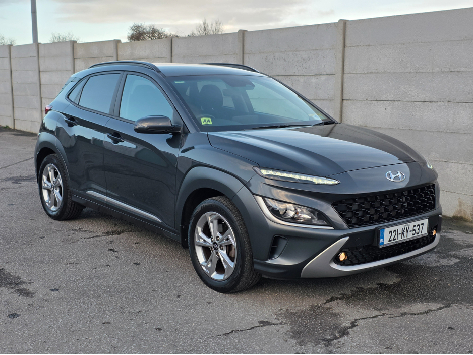 2022 Hyundai Kona - image 3