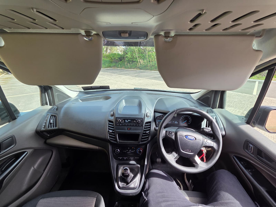 2021 Ford Transit Connect - image 16