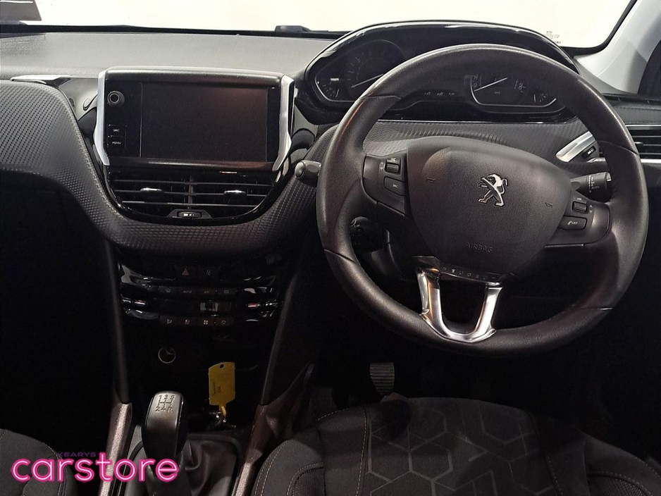 2016 Peugeot 2008 - image 11