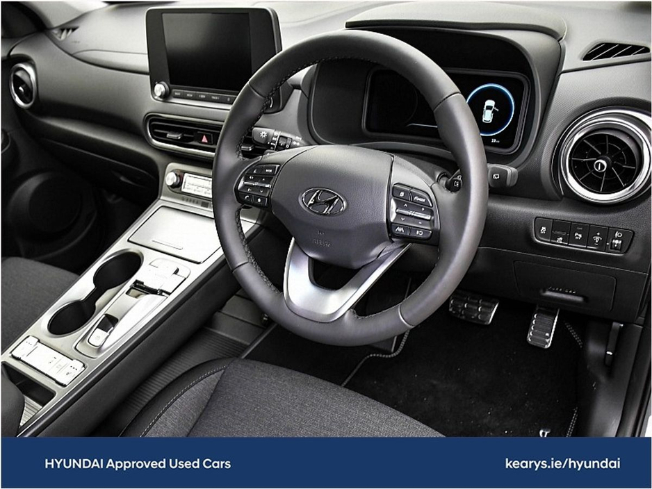 2023 Hyundai Kona EV Executive 39 kWh €21,990