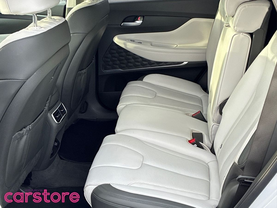 2023 Hyundai Santa Fe - image 10