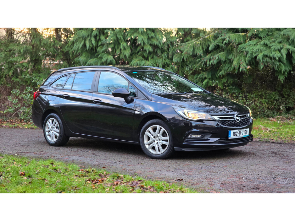 2018 Opel Astra - image 2