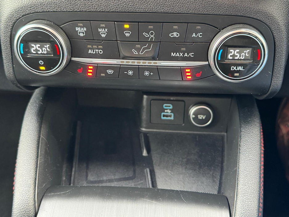 2020 Ford Kuga - image 14