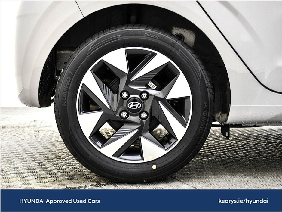 2024 Hyundai i10 - image 8