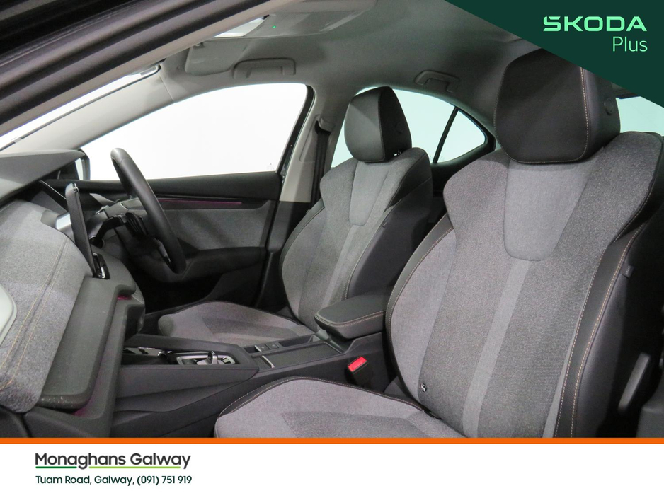 2025 Skoda Octavia - image 13