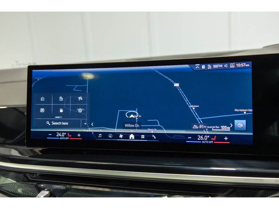 2025 BMW X5 - image 22