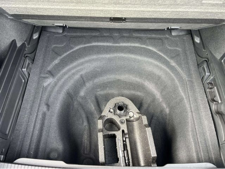 2019 Volkswagen Passat - image 17