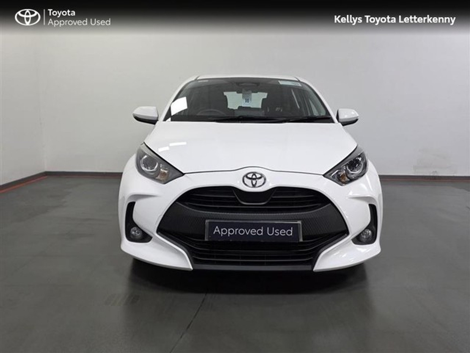 2025 Toyota Yaris Yaris Hybrid 115 Luna €25,845