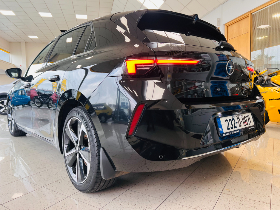 2023 Opel Astra - image 15