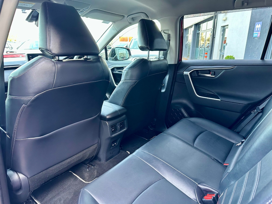 2021 Toyota Rav4 - image 18