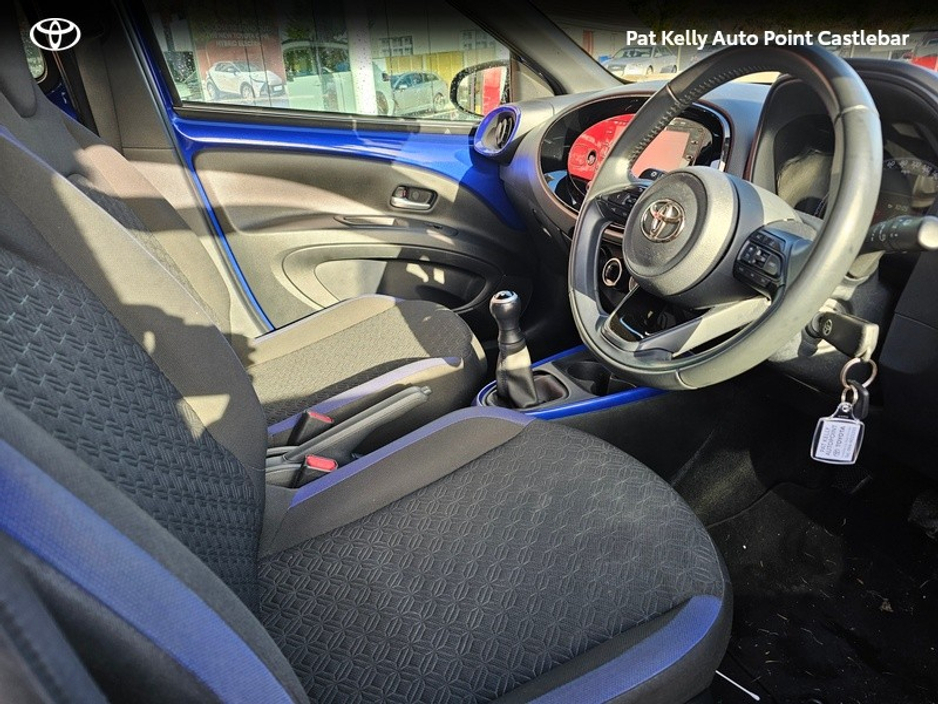 2023 Toyota Aygo - image 8