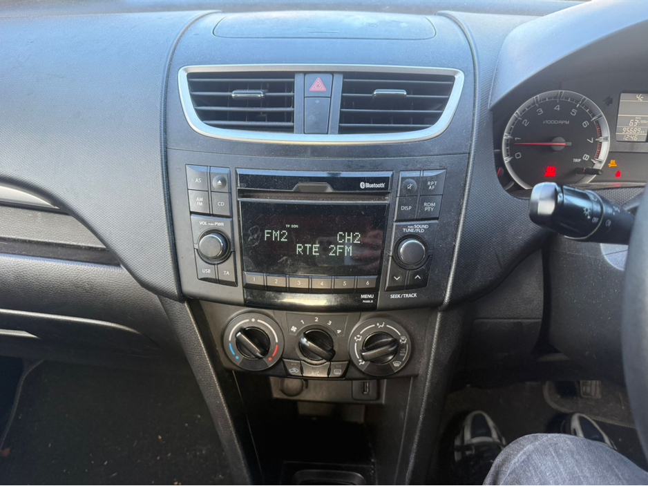 2016 Suzuki Swift GLX 4DR €8,990