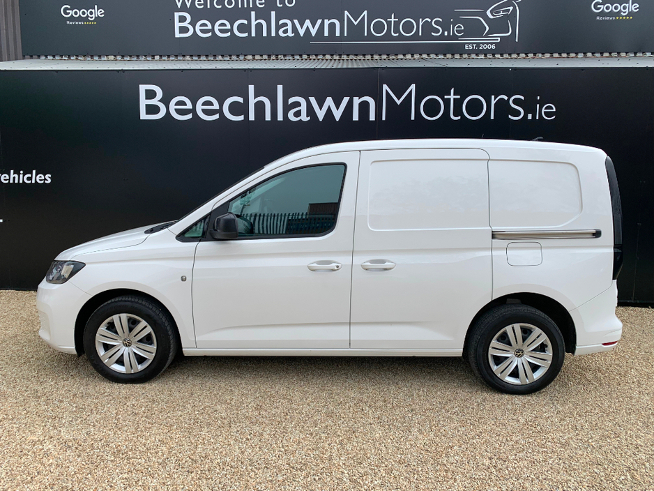 2022 Volkswagen Caddy - image 7