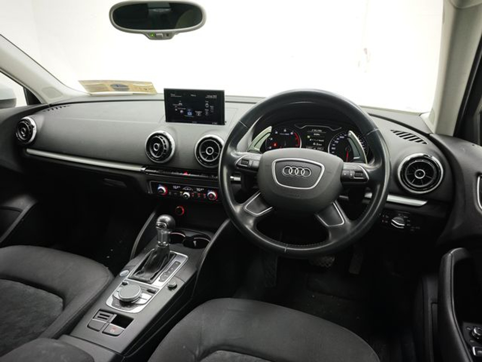 2015 Audi A3 - image 10